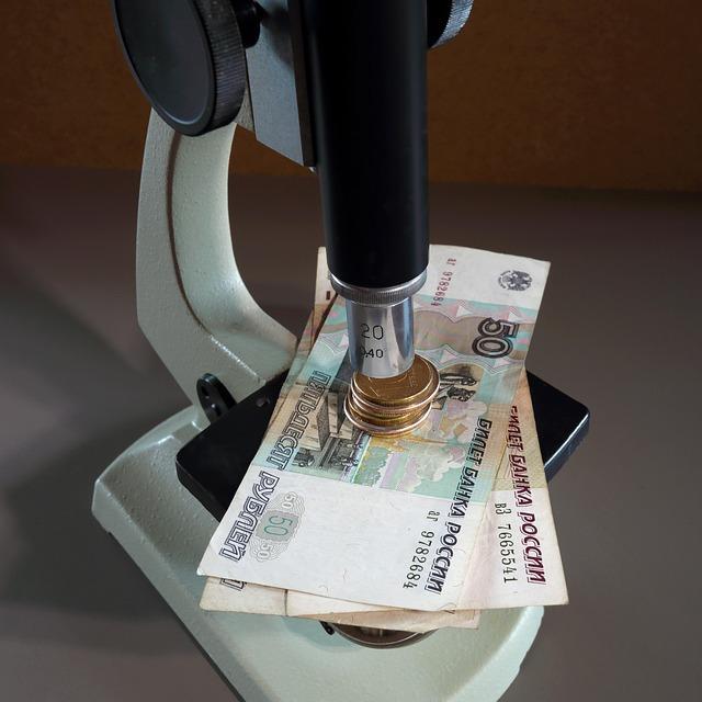 Why Listening to Economy Experts Can Save Your Wallet